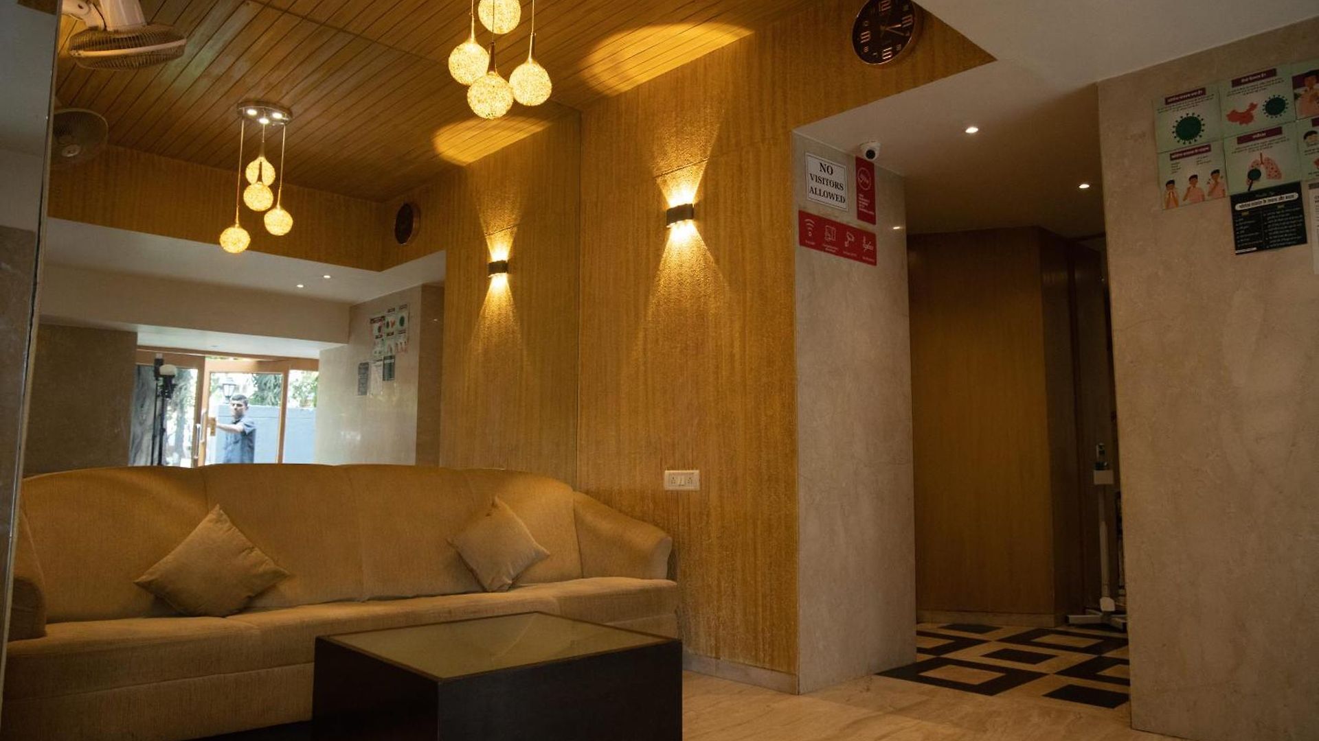 Jayshree By Anantaay Near Domestic Airport Hotel