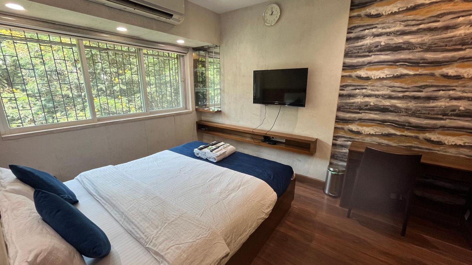 Zenith Luxe - Near Iit & Hiranandani, Powai