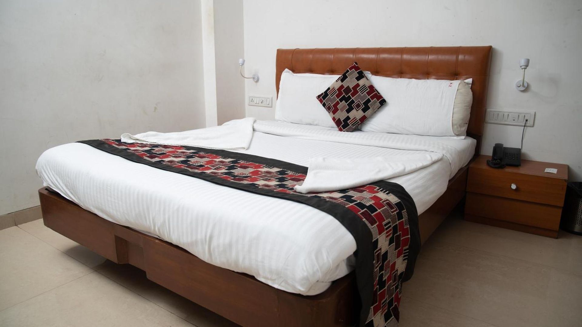 Hotel Jayshree By Anantaay Near Domestic Airport Mumbai