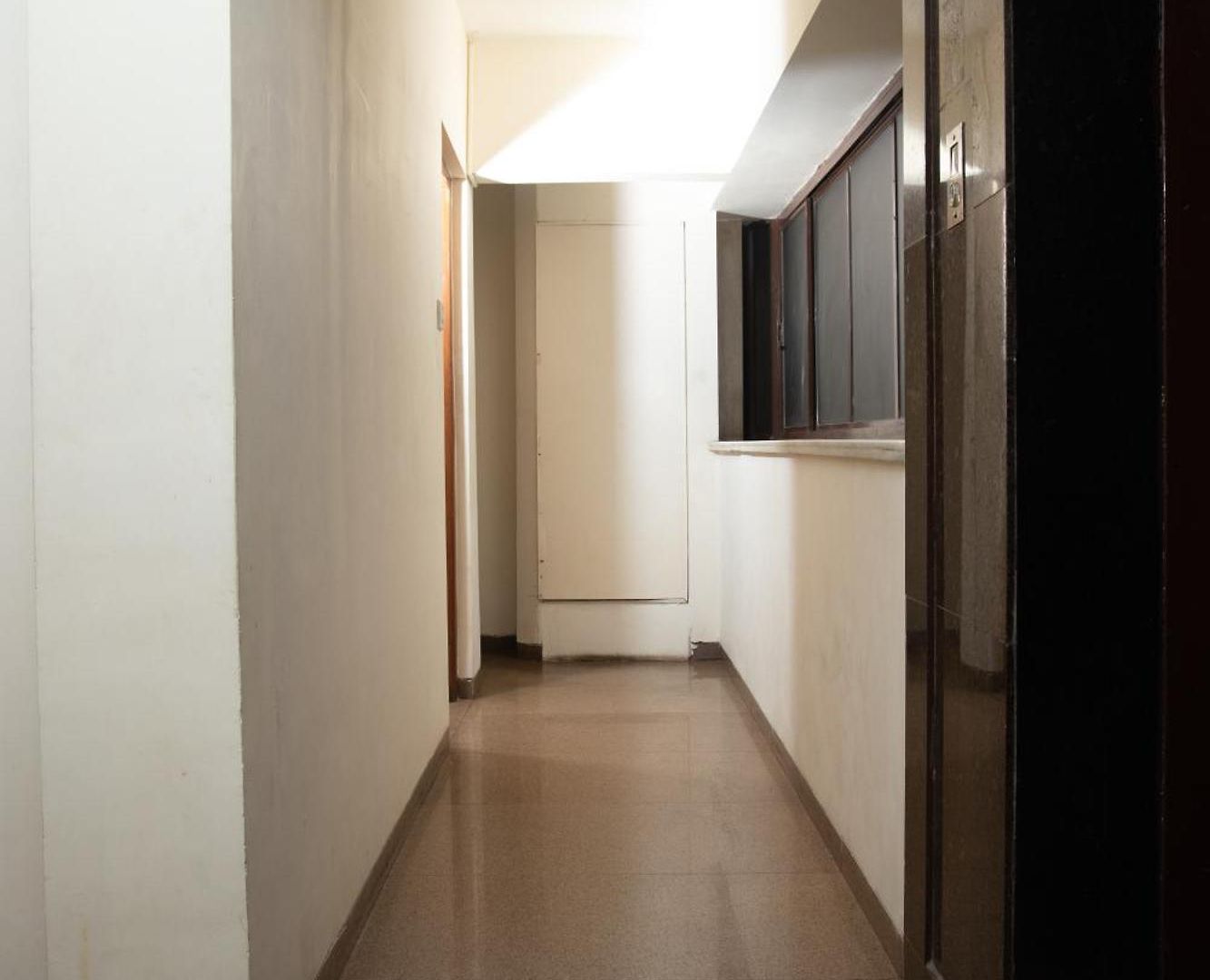 Jayshree By Anantaay Near Domestic Airport Hotel