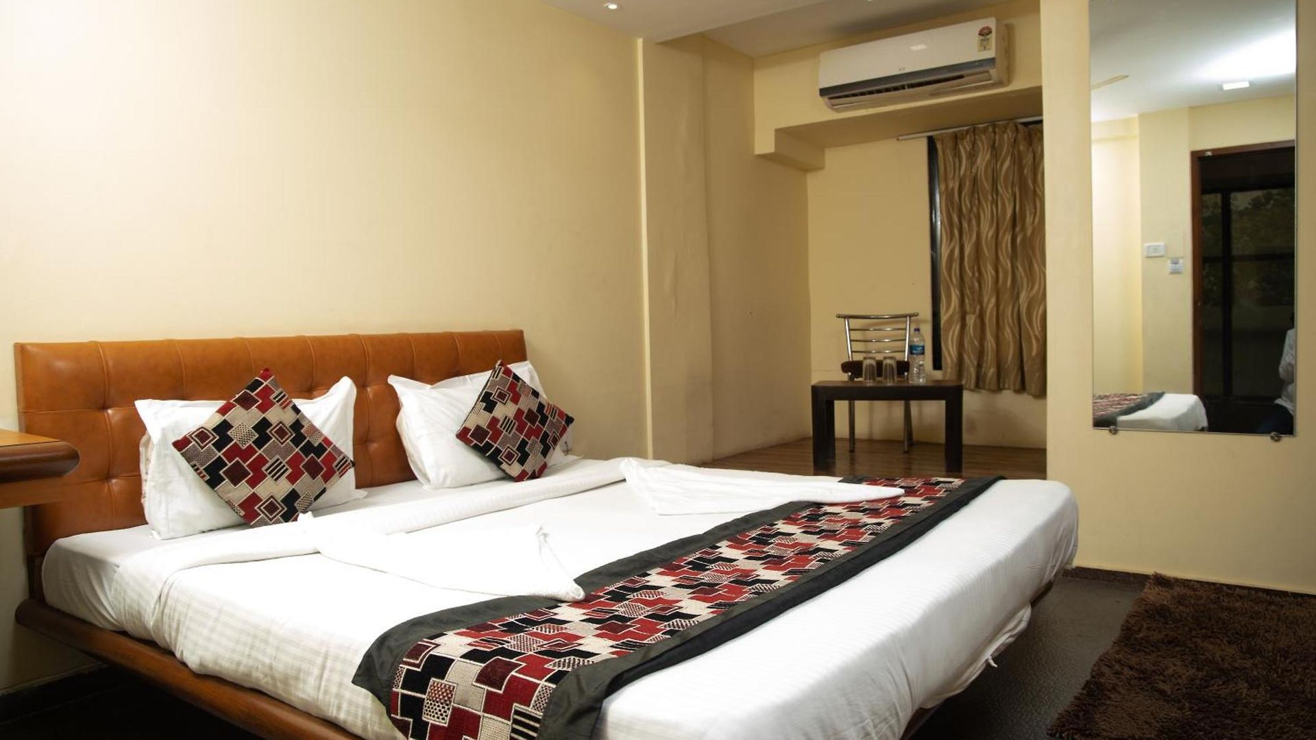 Jayshree By Anantaay Near Domestic Airport