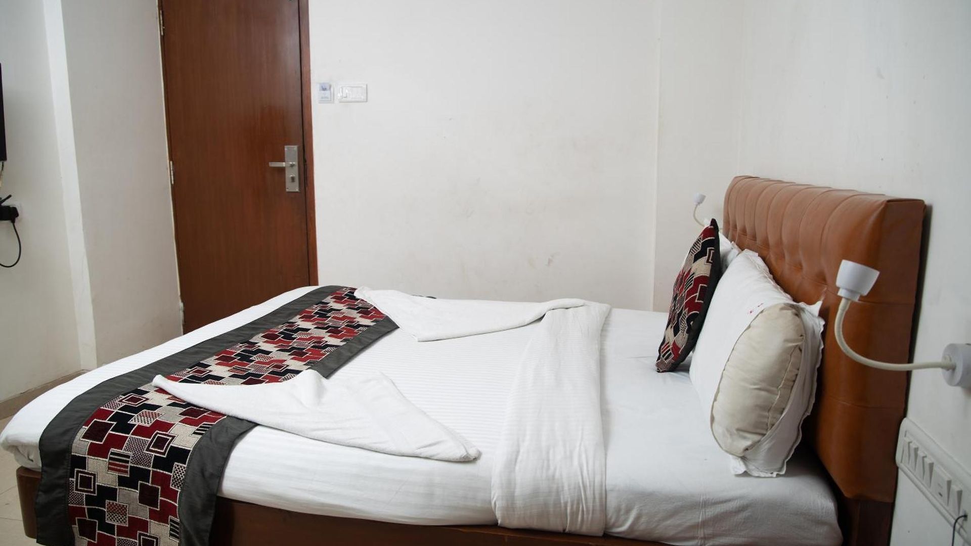 Jayshree By Anantaay Near Domestic Airport