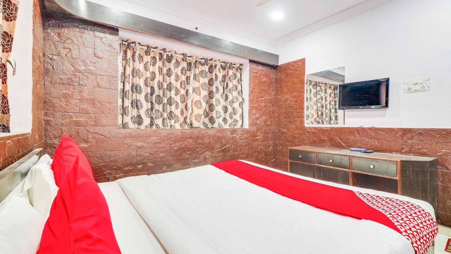 Collection O Sher E Punjab Andheri Hotel 3*