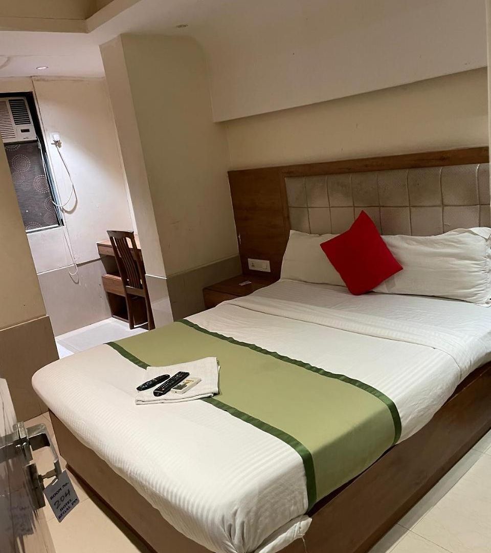 Glitz Regal International - Nr International Airport 3*
