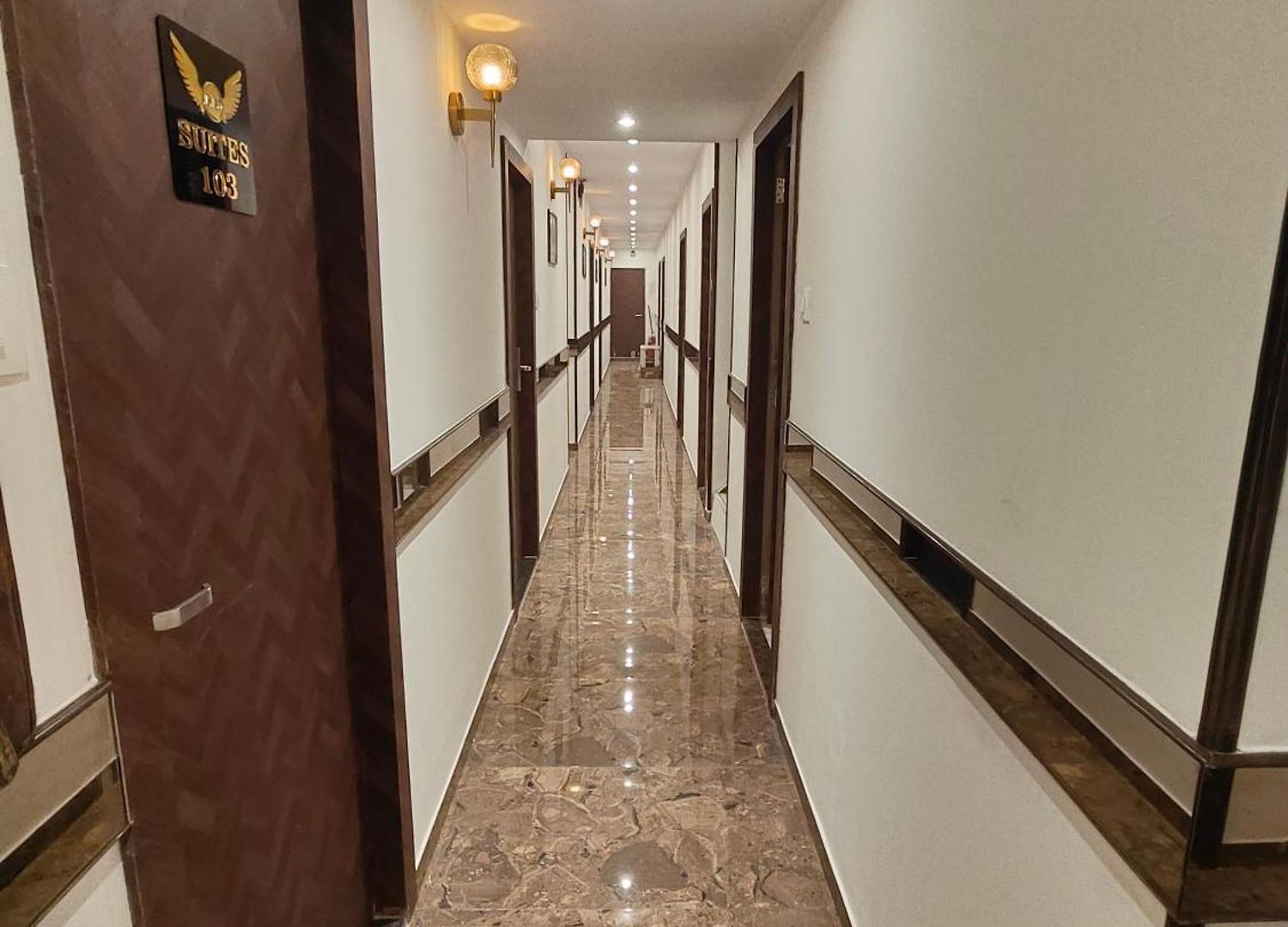 Mig Hotel 2*