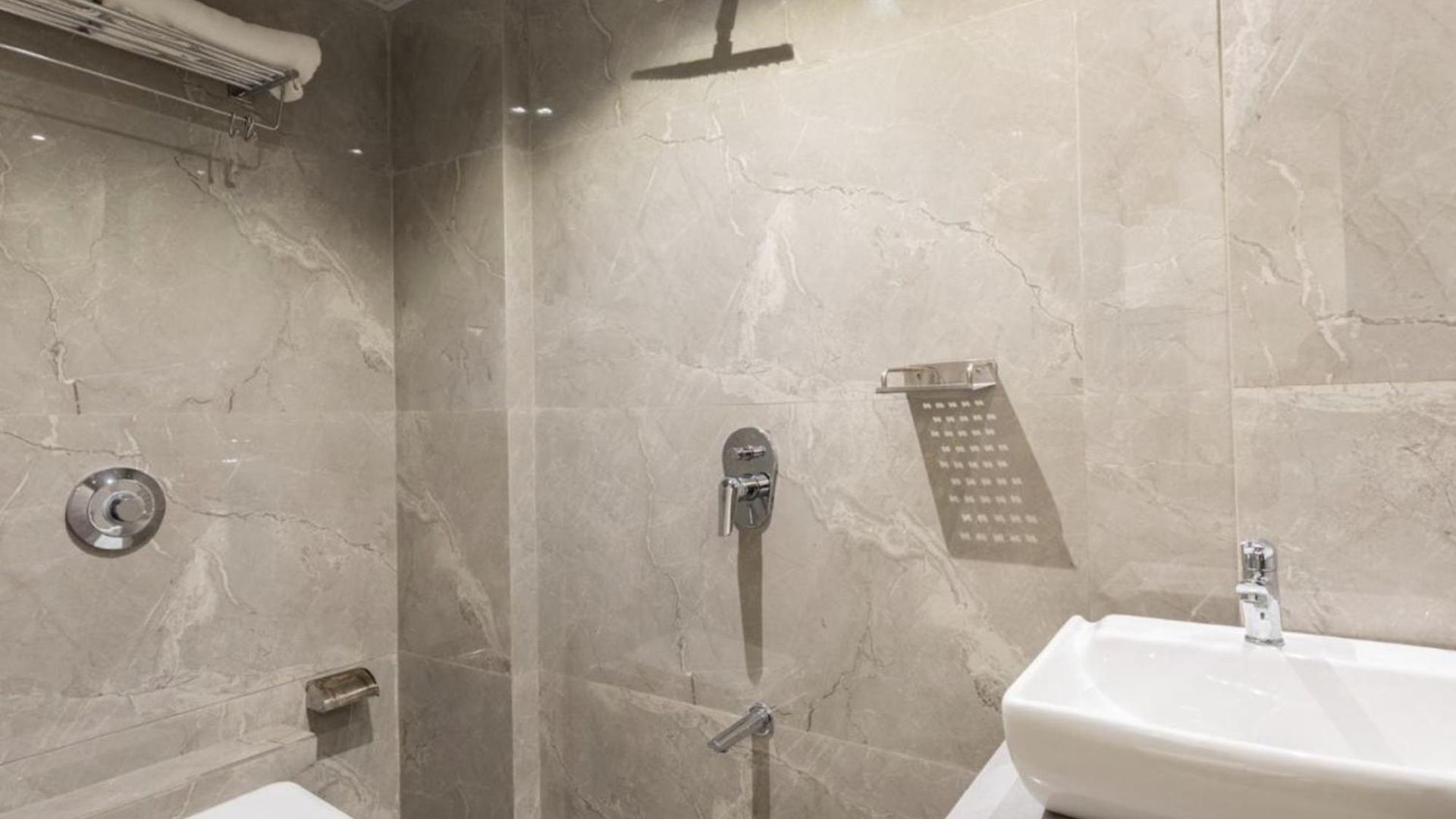 Hotel Artilla Mumbai