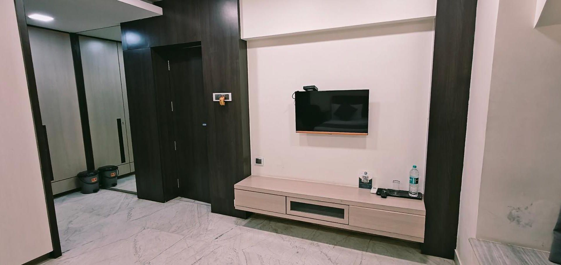 Hotel Tim Service Goregaon East Near Nesco