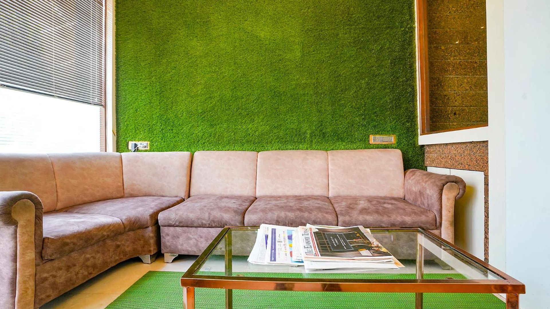 Retreat Hotel 2*