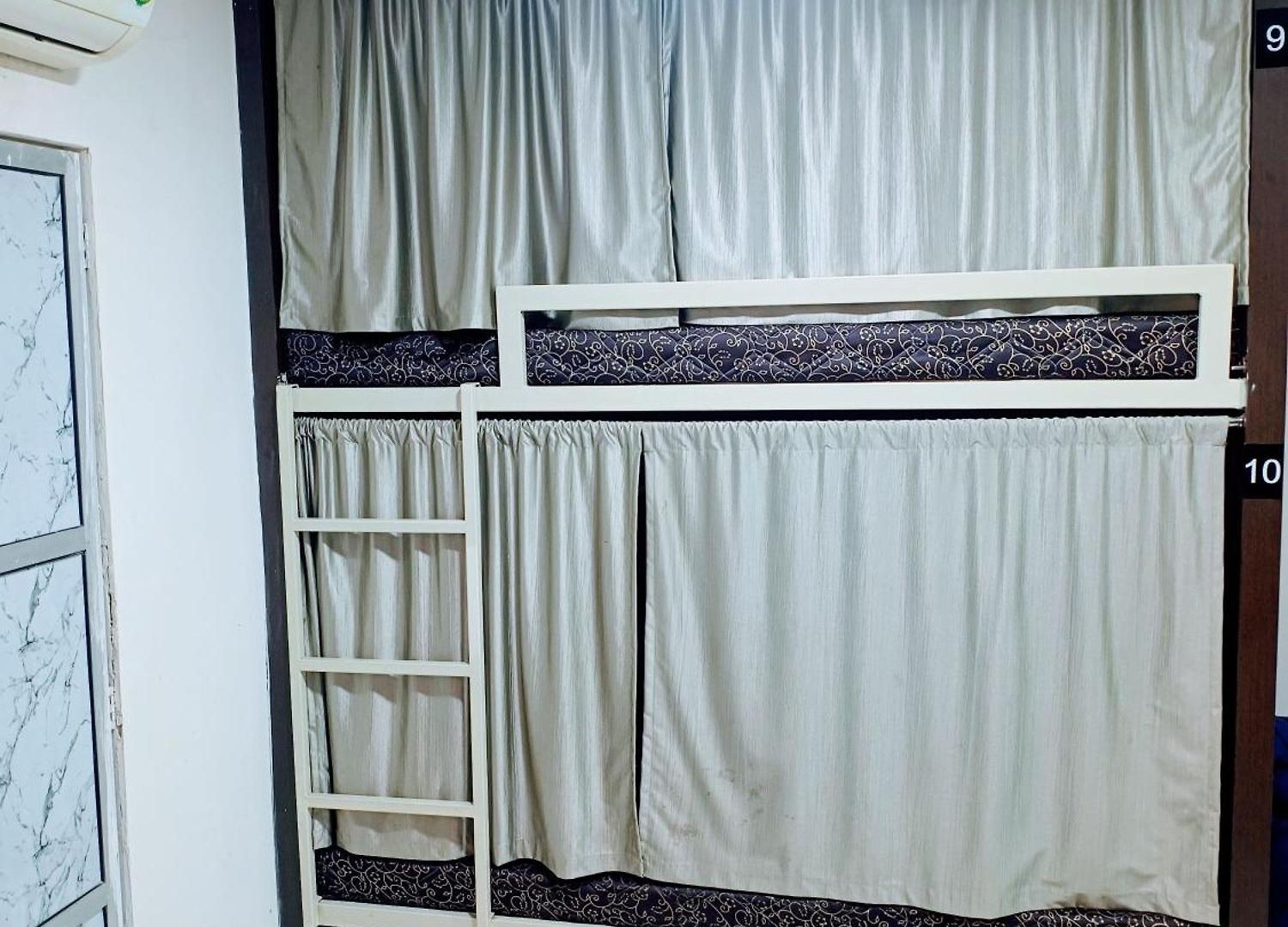 Retreats - Dorm In Andheri