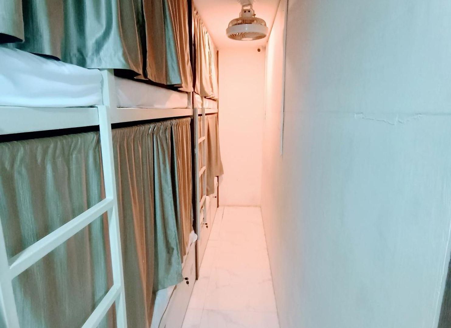 Retreats - Dorm In Andheri *