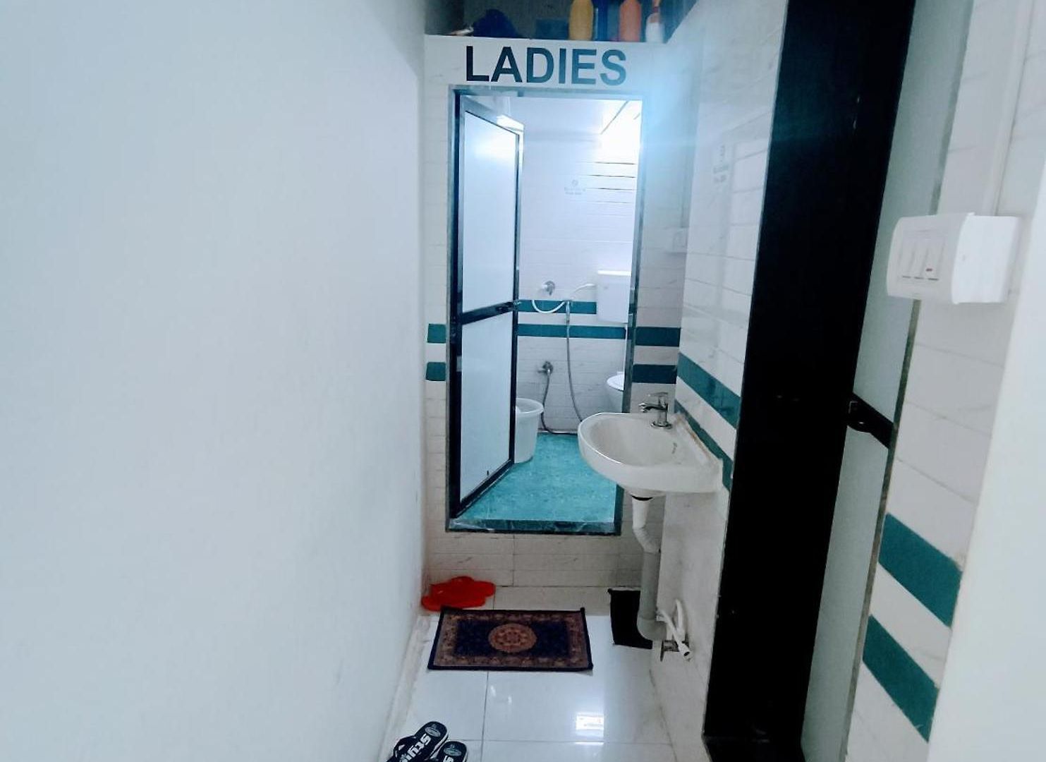 Hostel Retreats - Dorm In Andheri