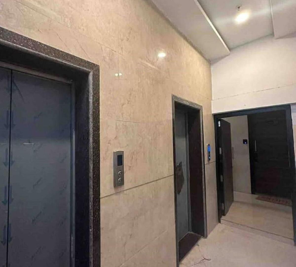 Ivy Splendour Dice Private Studio, Oshiwara Apartment Mumbai