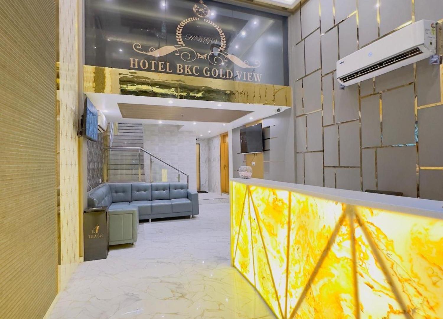 Bkc Gold View Near Bandra Kurla Complex 3*