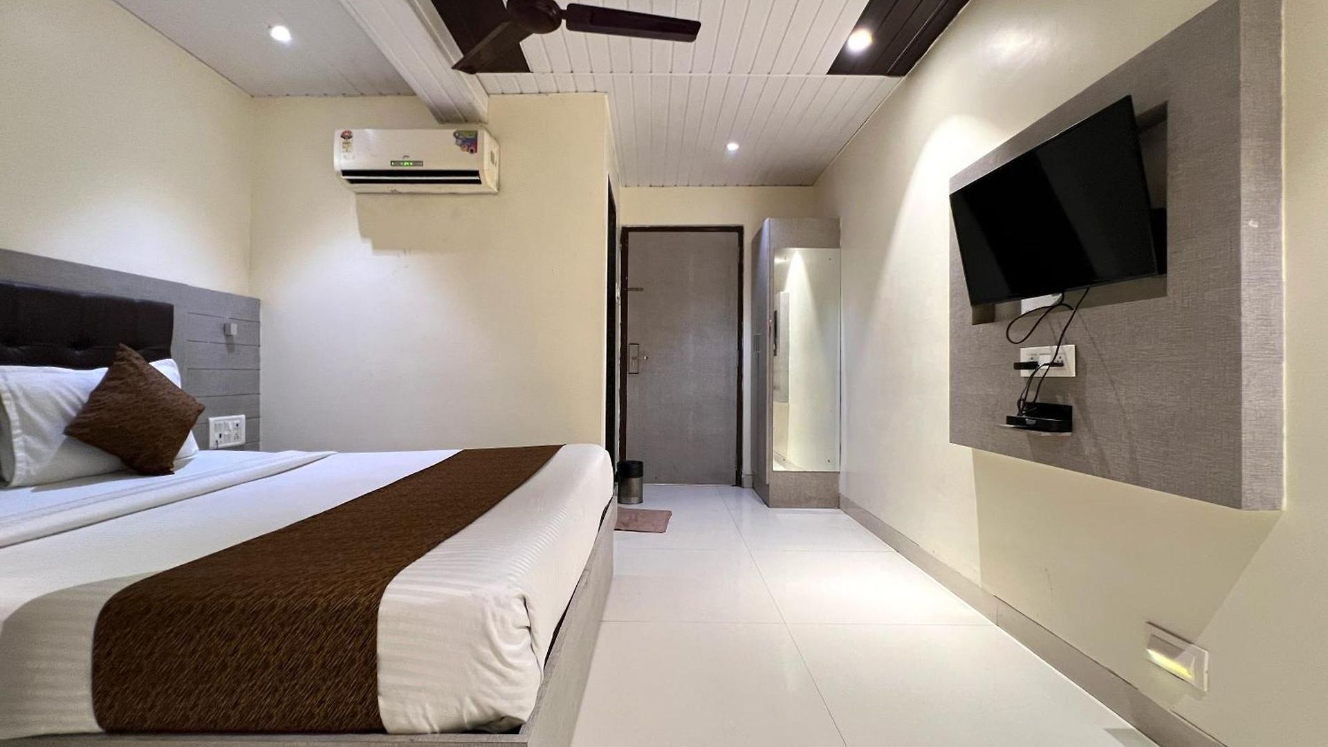 Palace Hotel 3*