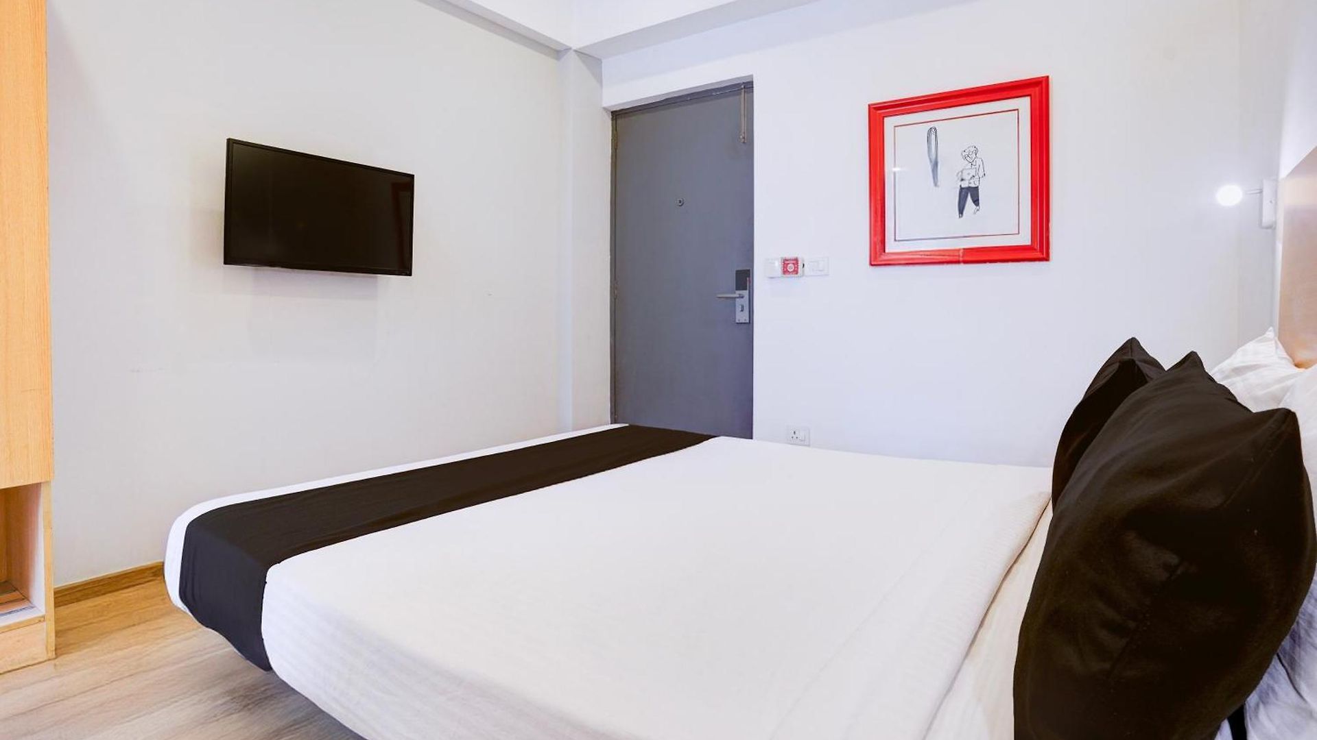 Super Townhouse Khar The Habitat Mumbai