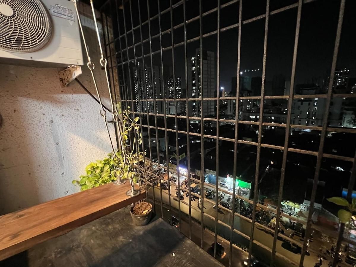 Apartment 1bhk Entire Flat In Oshiwara *