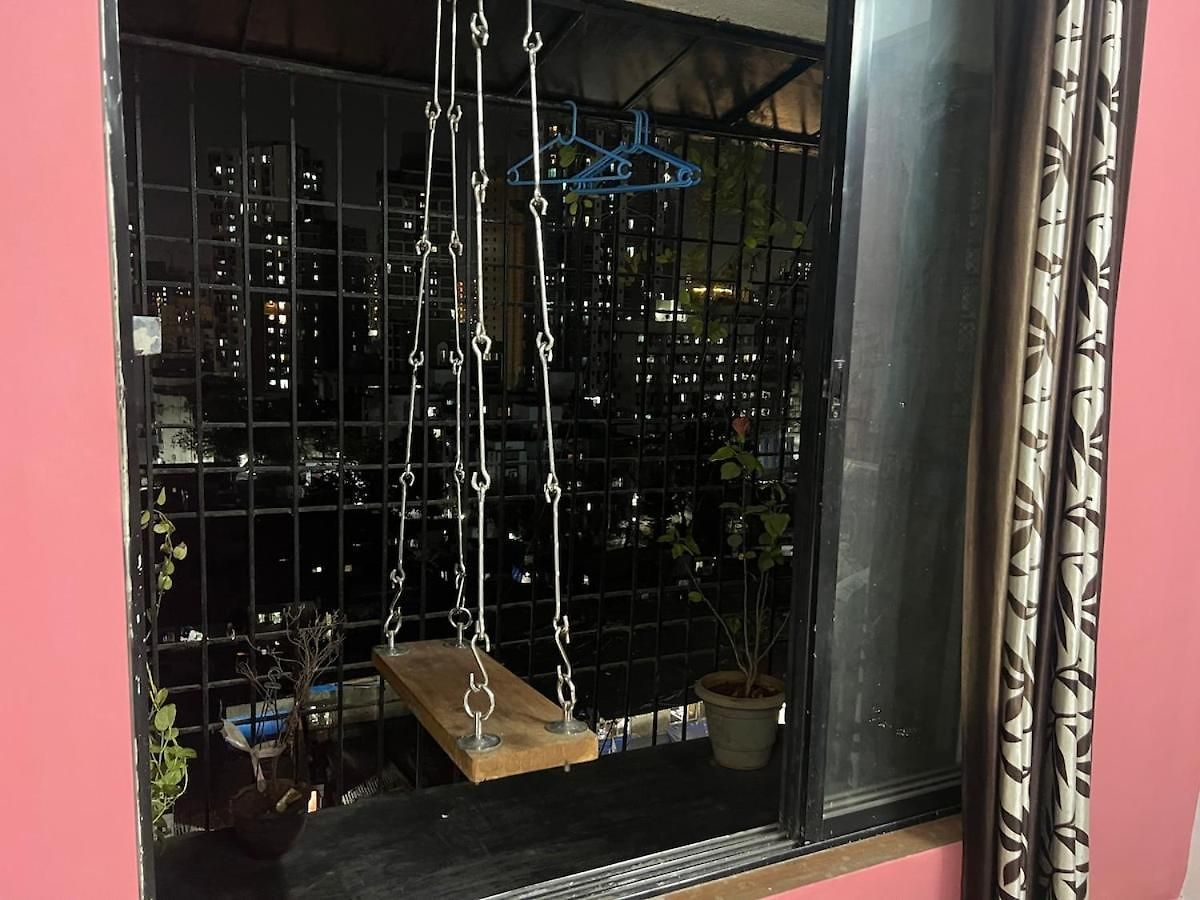 1bhk Entire Flat In Oshiwara * Mumbai
