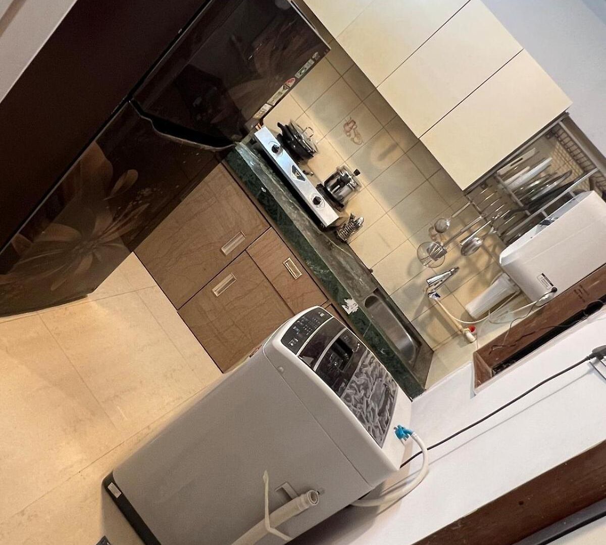 Apartment 1bhk Entire Flat In Oshiwara Mumbai