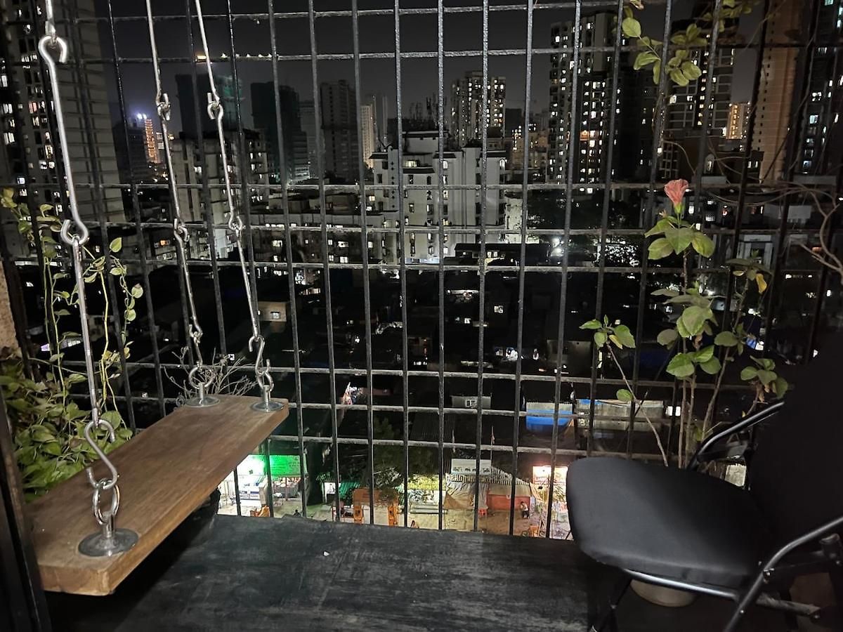 1bhk Entire Flat In Oshiwara Apartment *