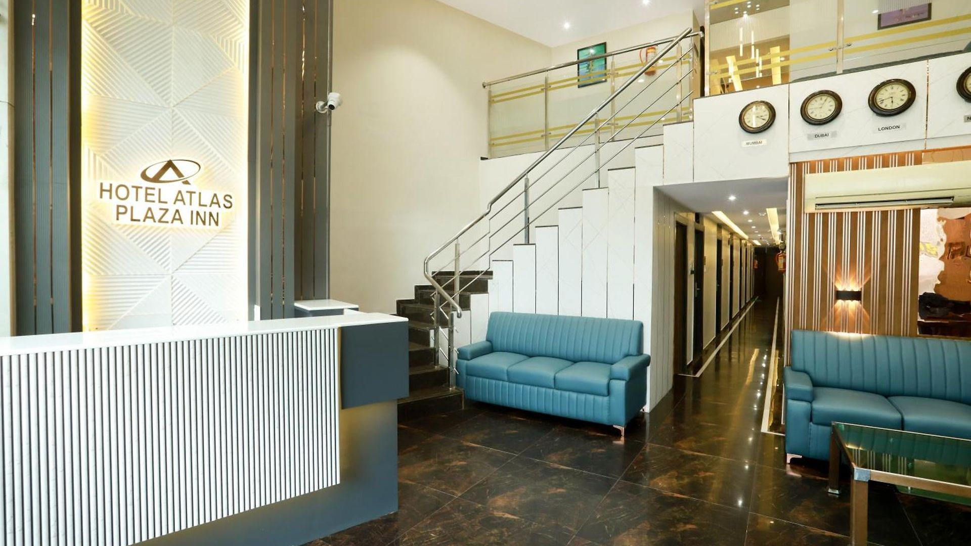 Atlas Plaza 3*