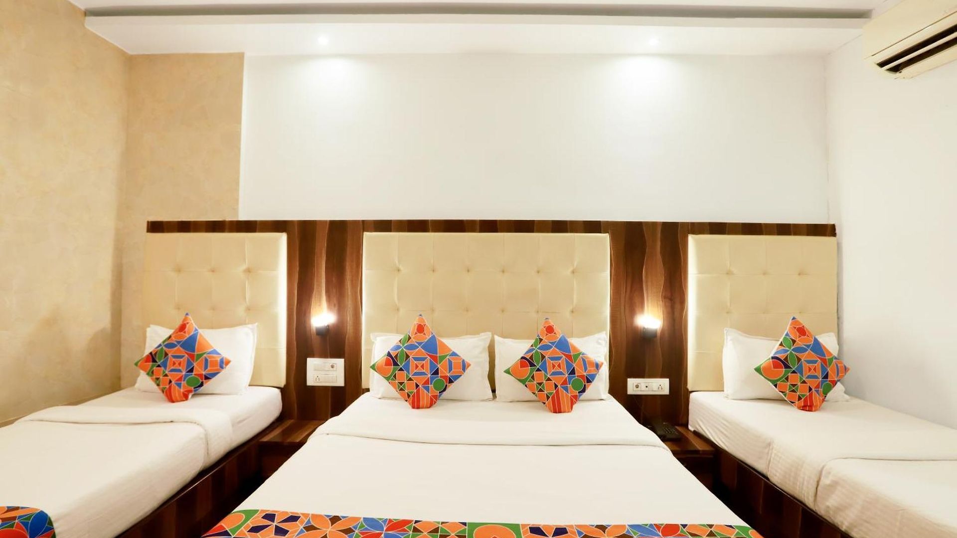 Atlas Plaza Hotel 3*