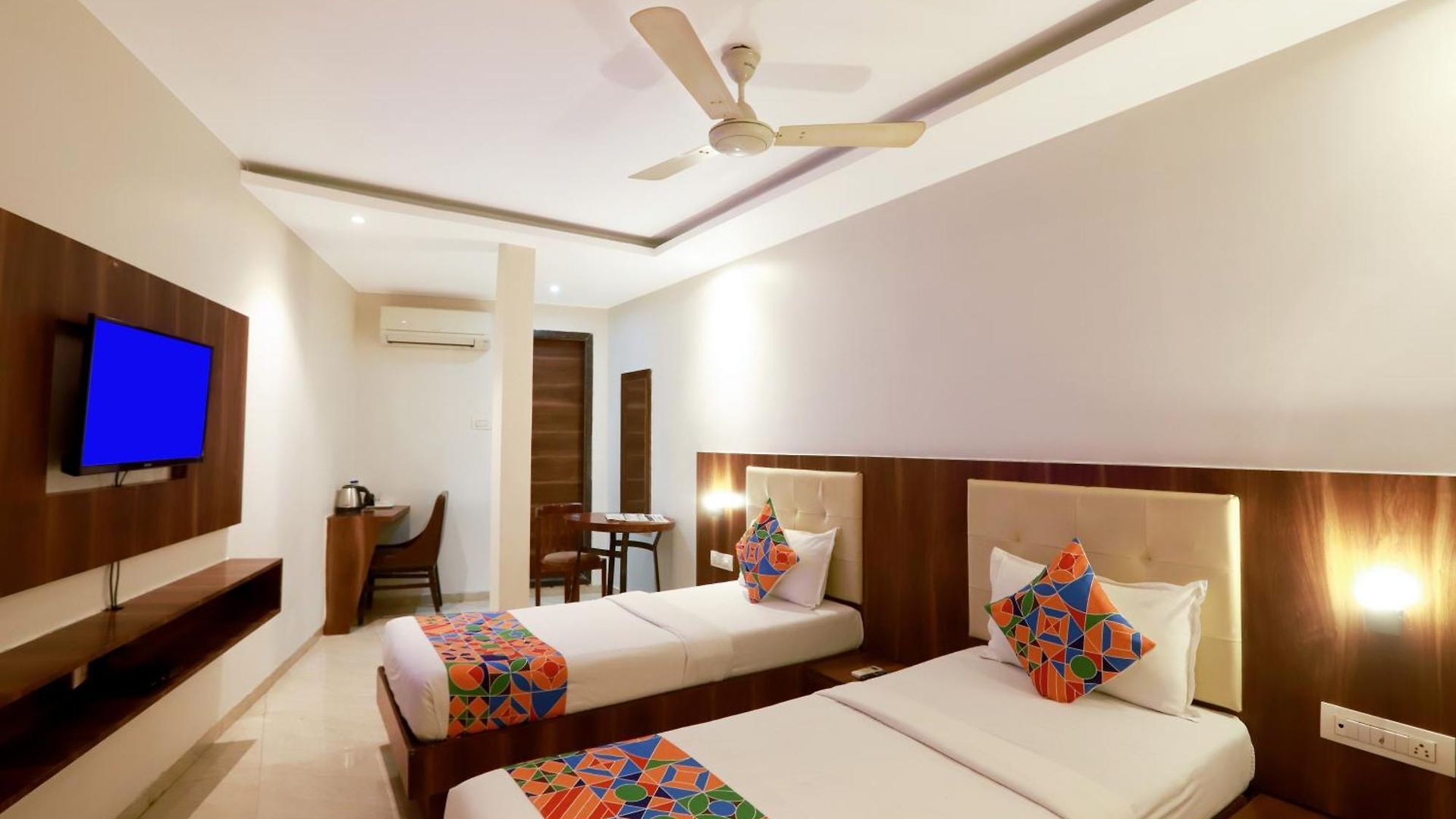 Hotel Atlas Plaza 3*