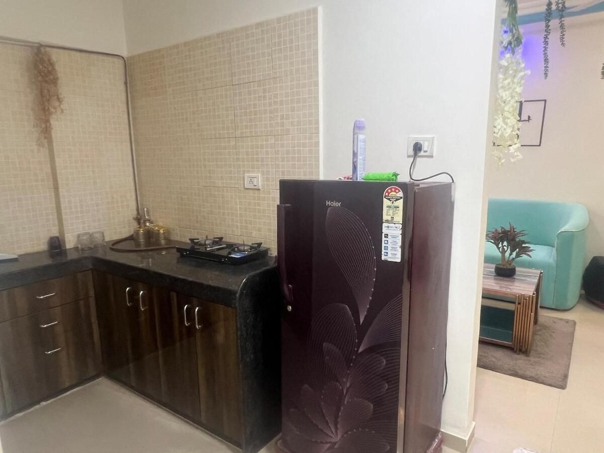 2bhk Flat -5min From Goregaon Nesco Mumbai