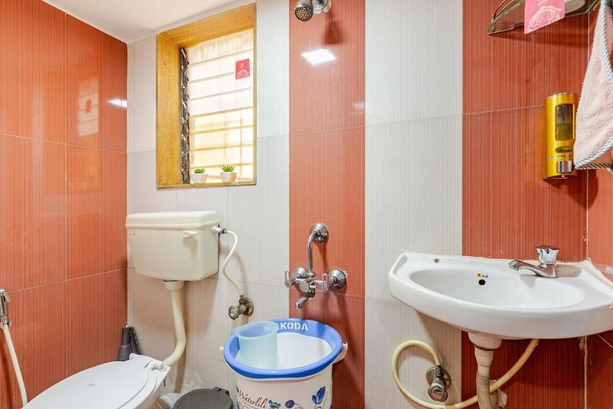 2bhk Flat -5min From Goregaon Nesco