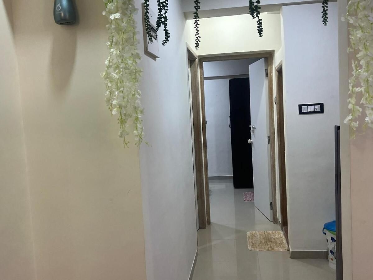 2bhk Flat -5min From Goregaon Nesco