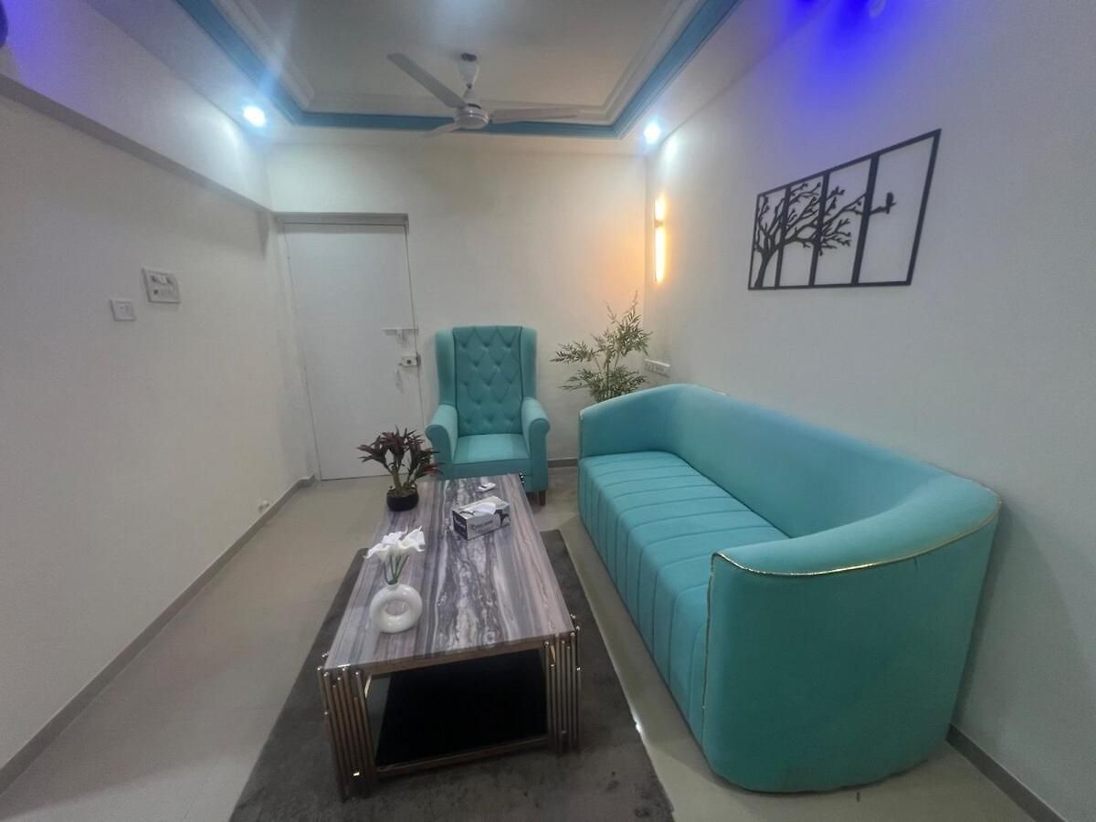 2bhk Flat -5min From Goregaon Nesco