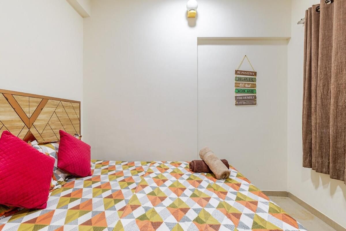 Apartment 2bhk Flat -5min From Goregaon Nesco *