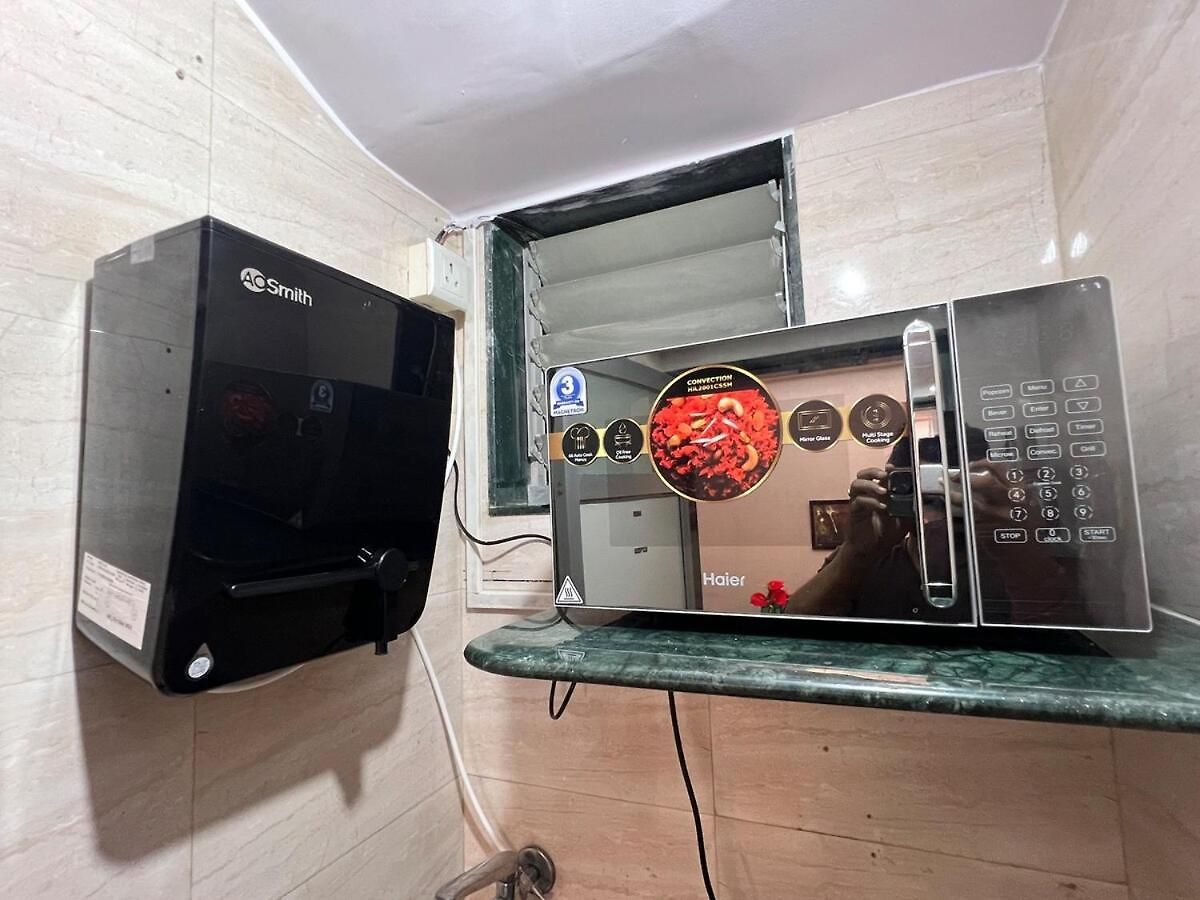 Apartment 1bhk Flat In Juhu