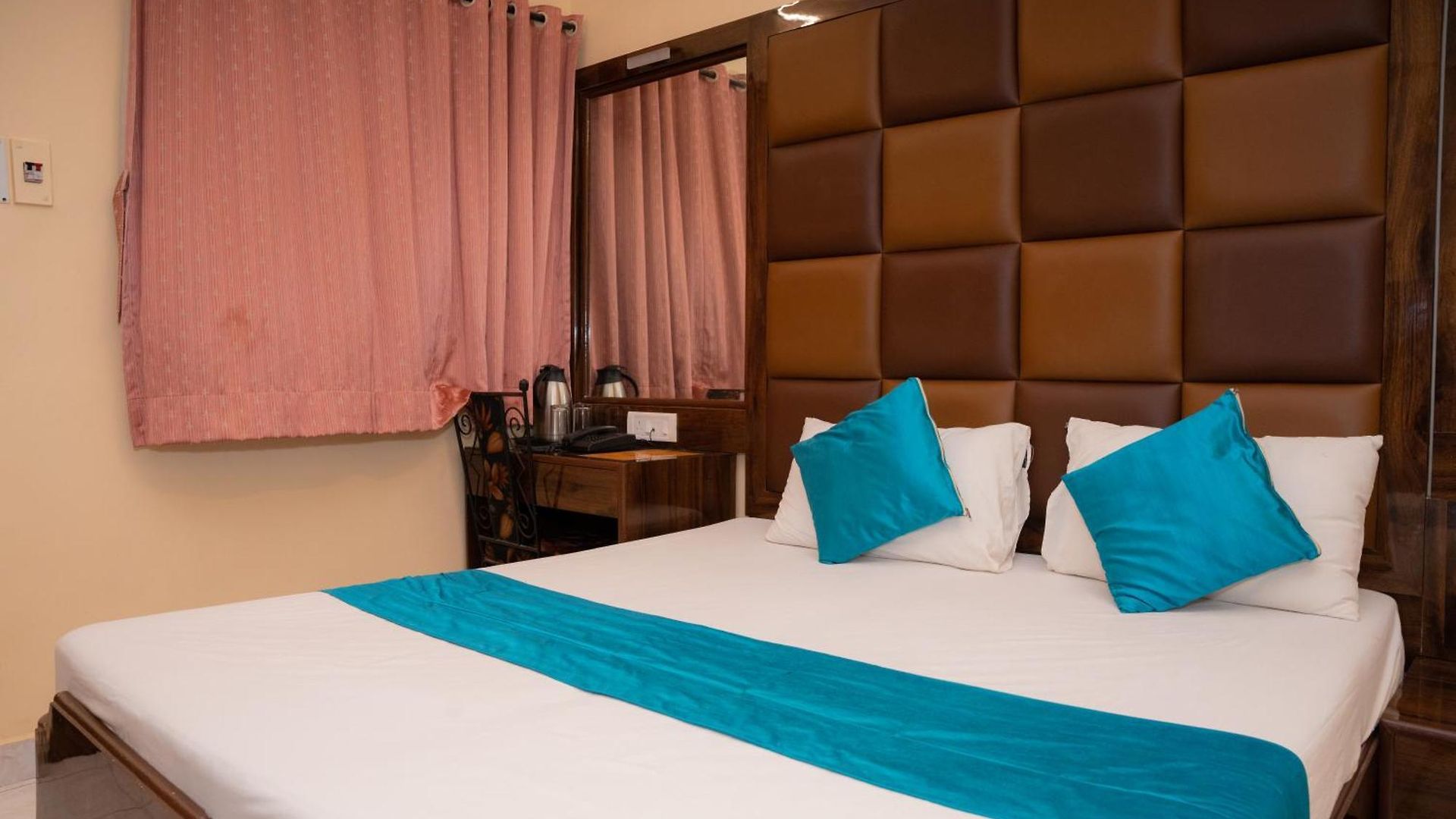 Hotel Saigal *