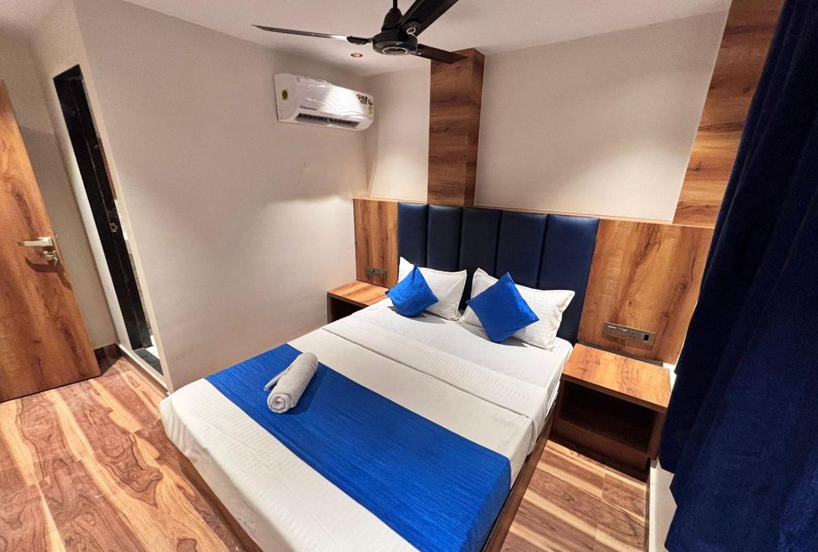 Hotel Lavish Park 2*