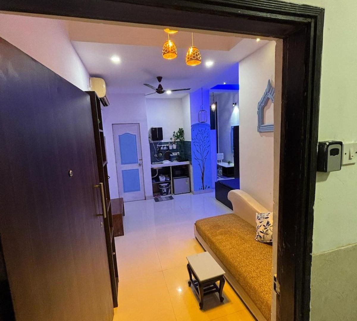 Apartment Ivy Splendour Blu Private Studio, Oshiwara, *