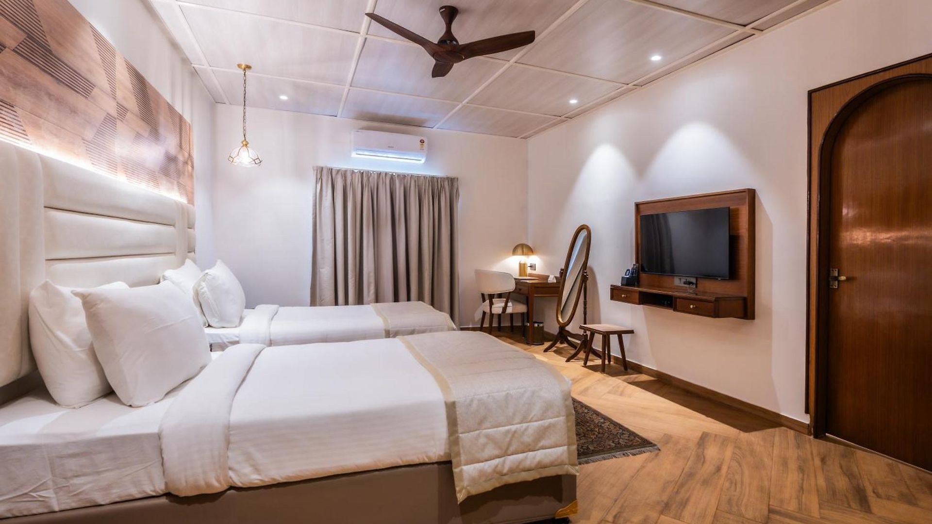 Grand - Ballard Estate, Hotel Mumbai