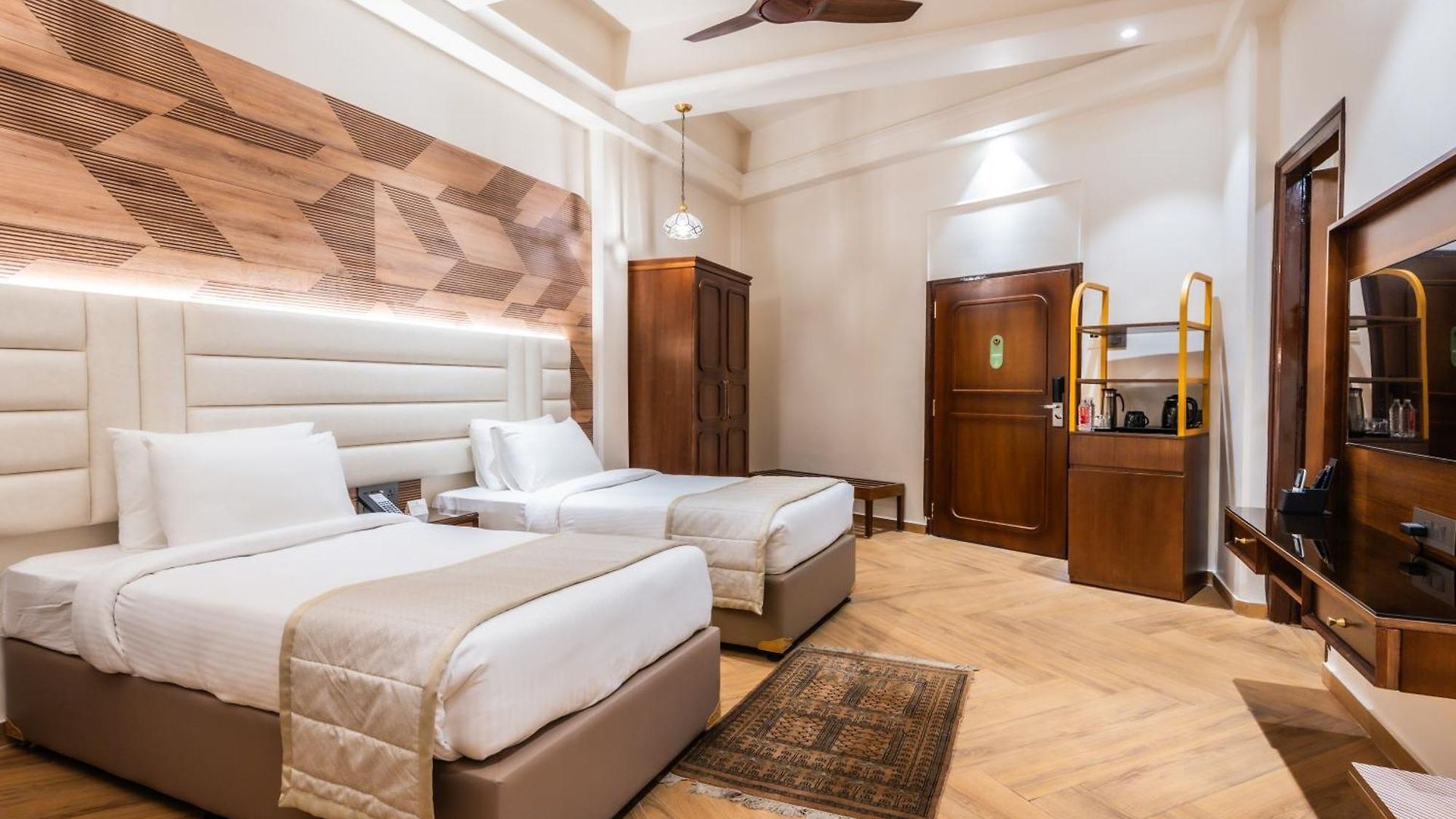 Hotel Grand - Ballard Estate, Mumbai