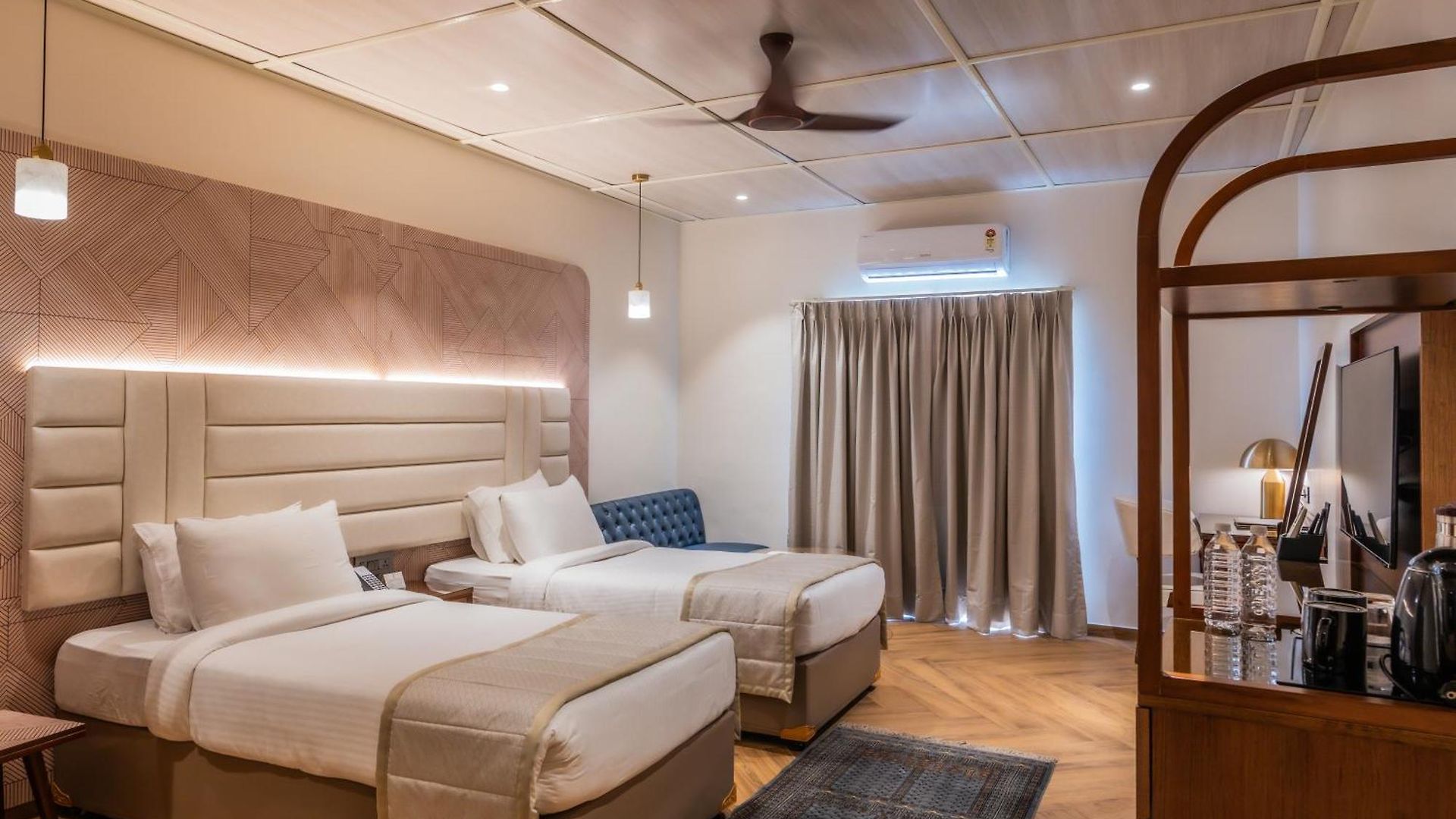 Grand - Ballard Estate, 3*