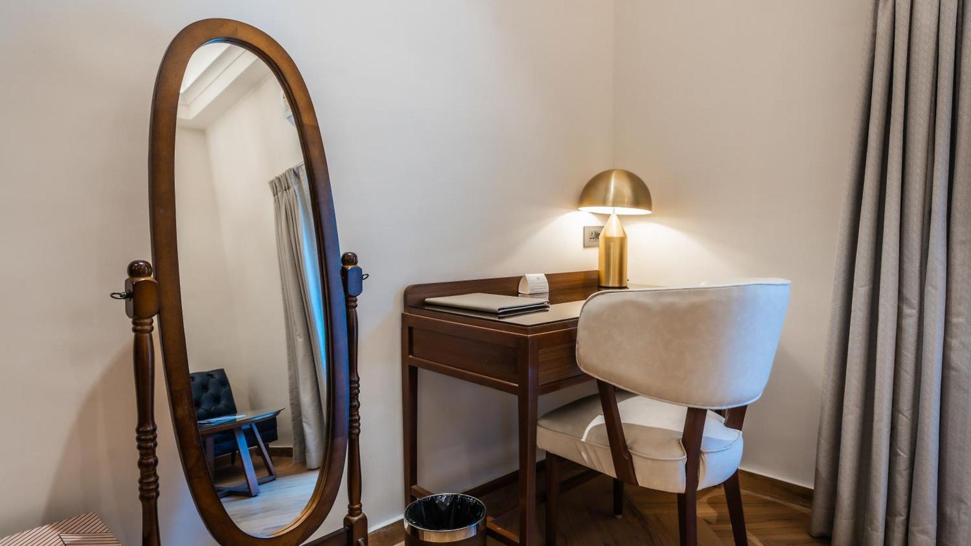 Grand - Ballard Estate, 3* Mumbai