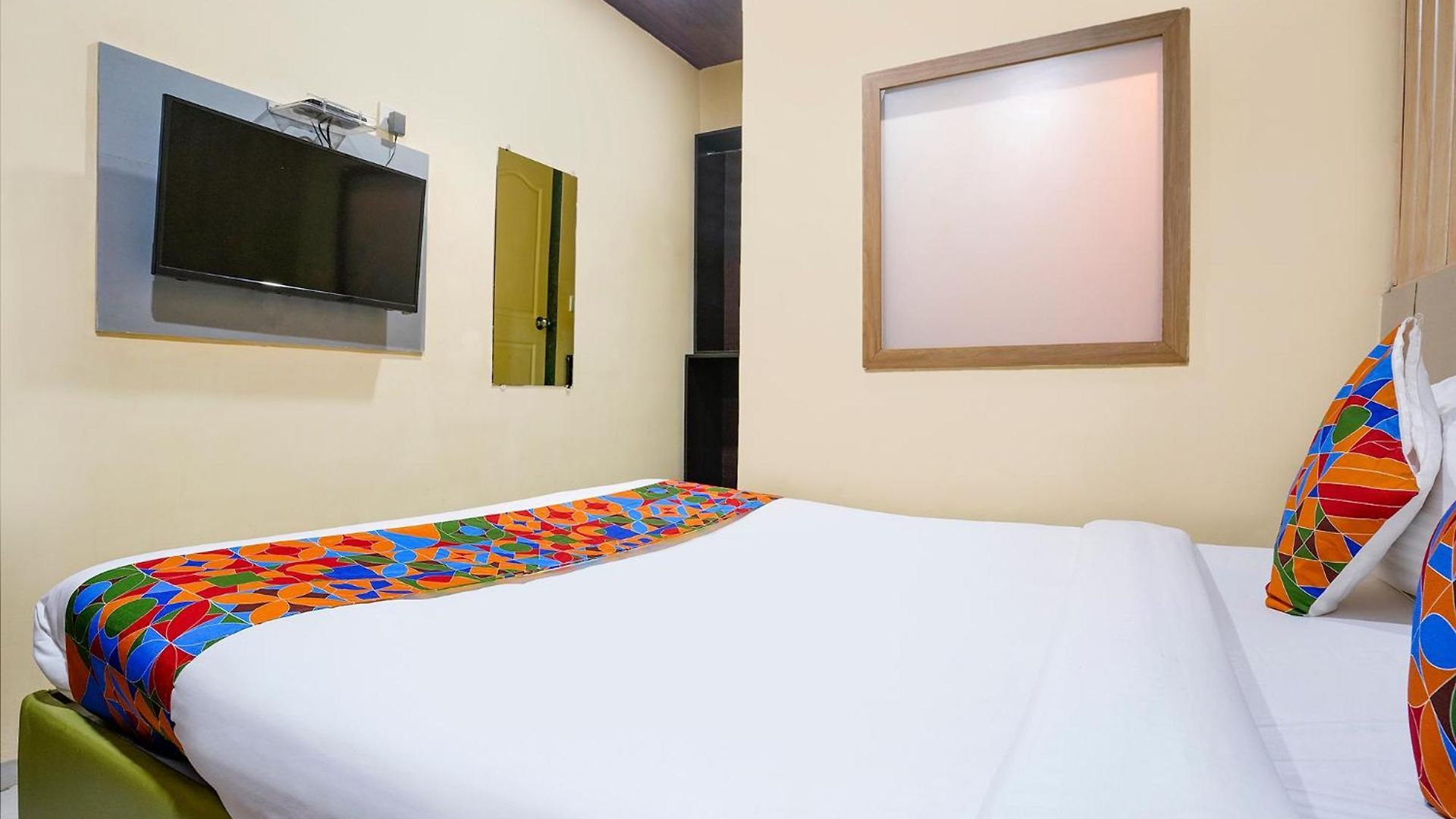 Via Bala Residency Hotel 2*