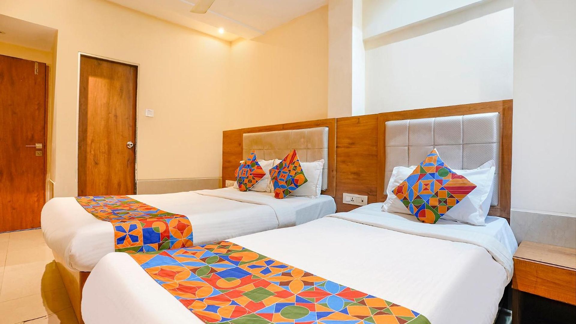 Fabhotel Regal - In Sahar Road Hotel Mumbai