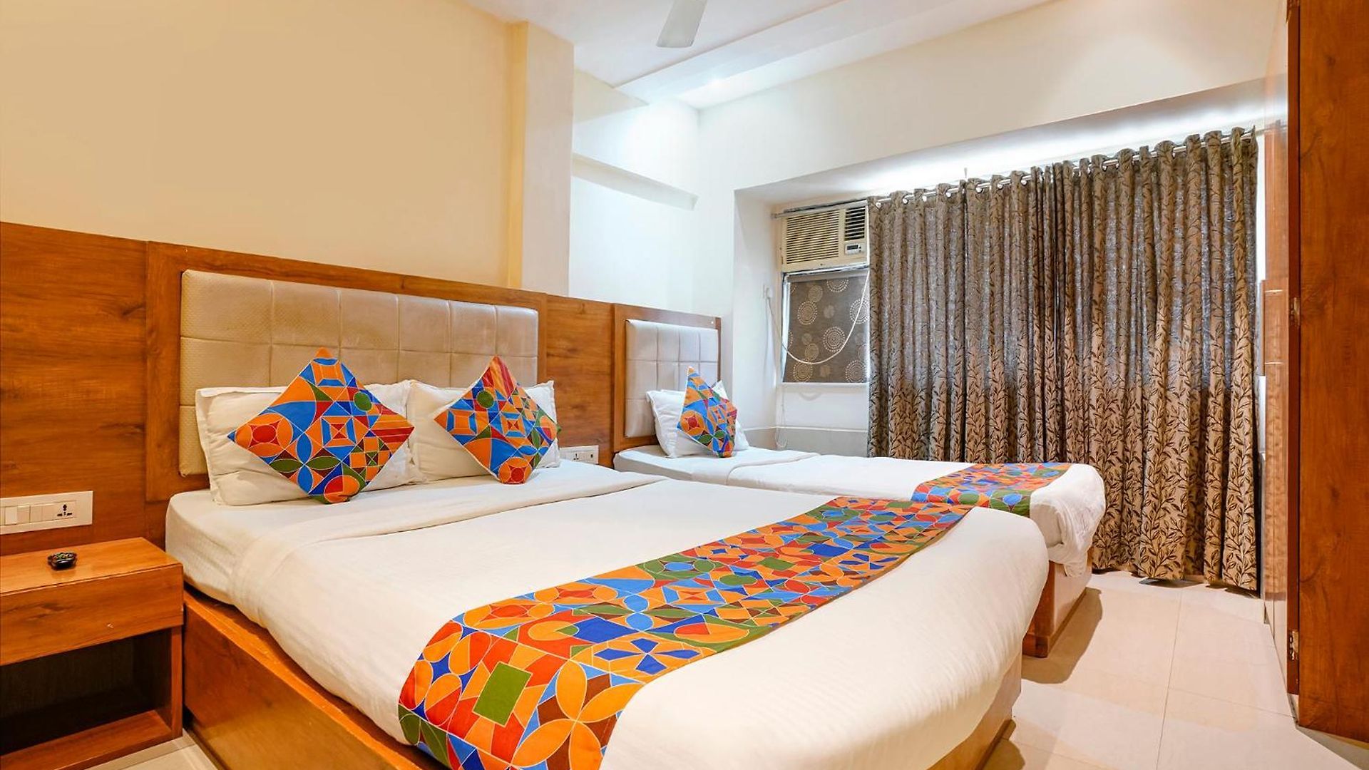 Hotel Fabhotel Regal - In Sahar Road Mumbai