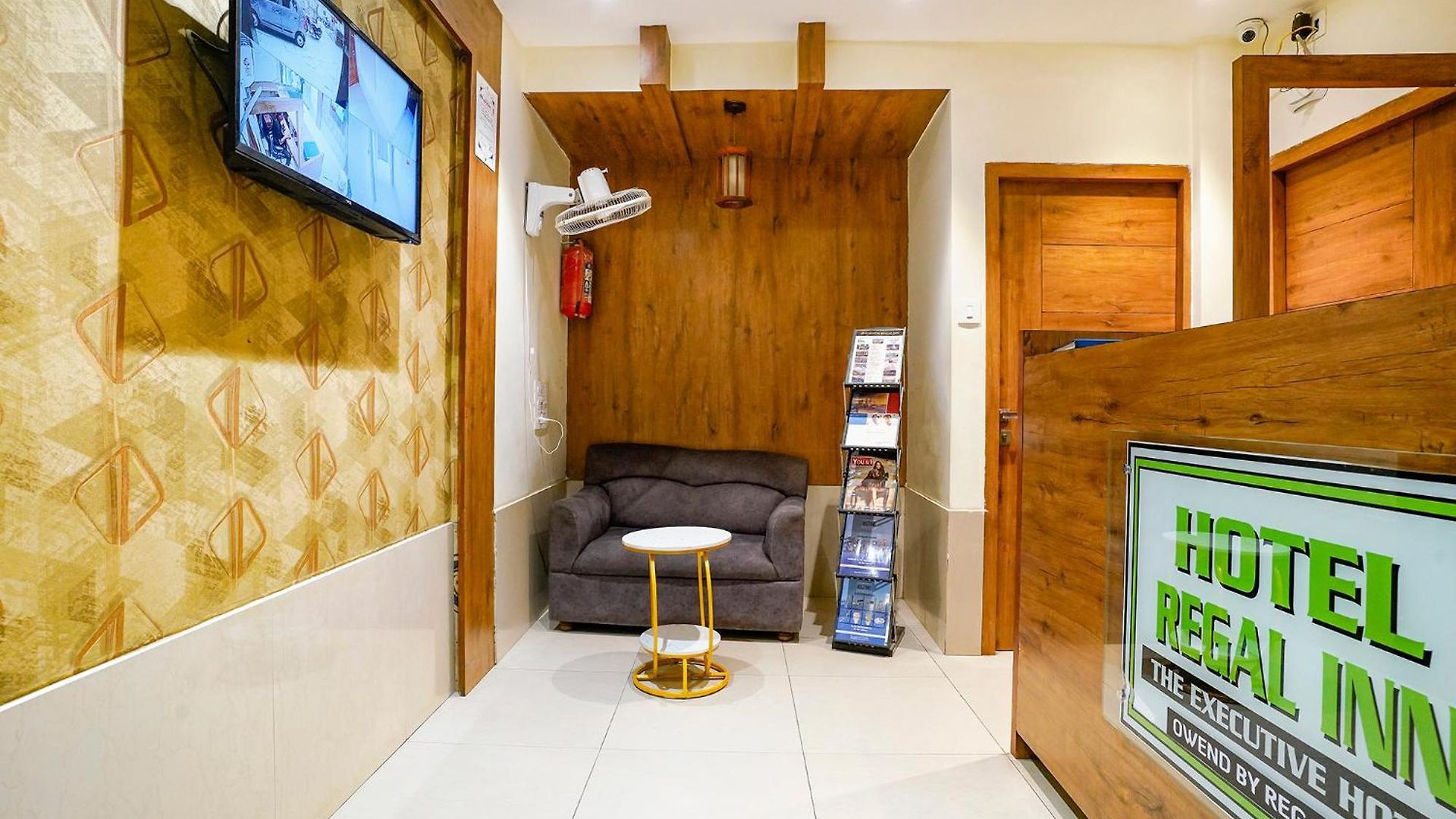 Hotel Fabhotel Regal - In Sahar Road