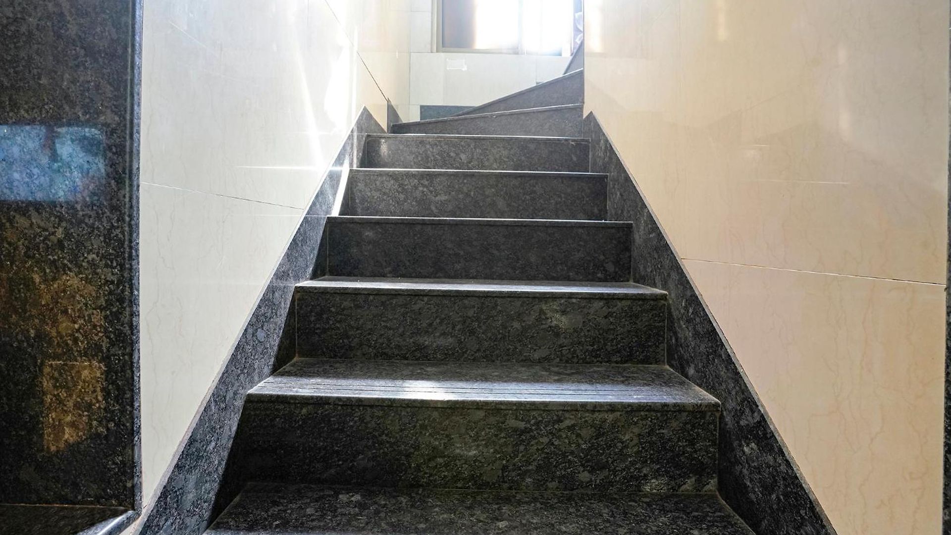 Fabhotel Regal - In Sahar Road 3* Mumbai