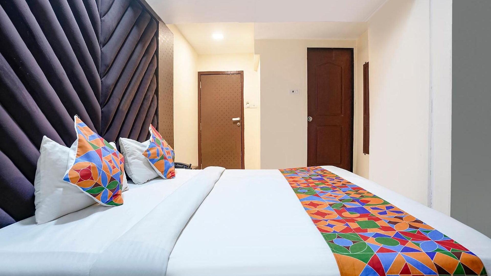 Hotel Fabhotel Occazia Paradise