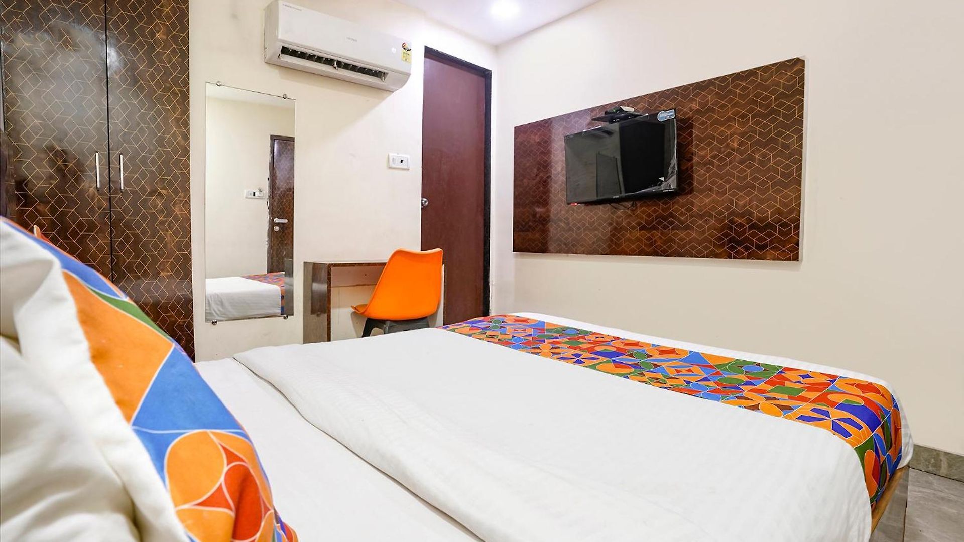 Hotel Fabhotel Occazia Paradise 3*