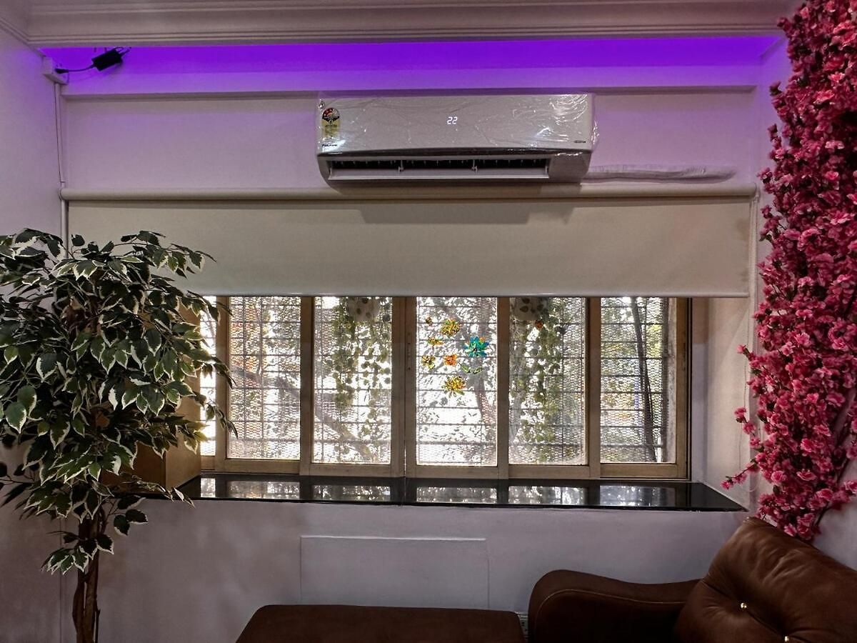 Apartment In Lokhandwala #014 *