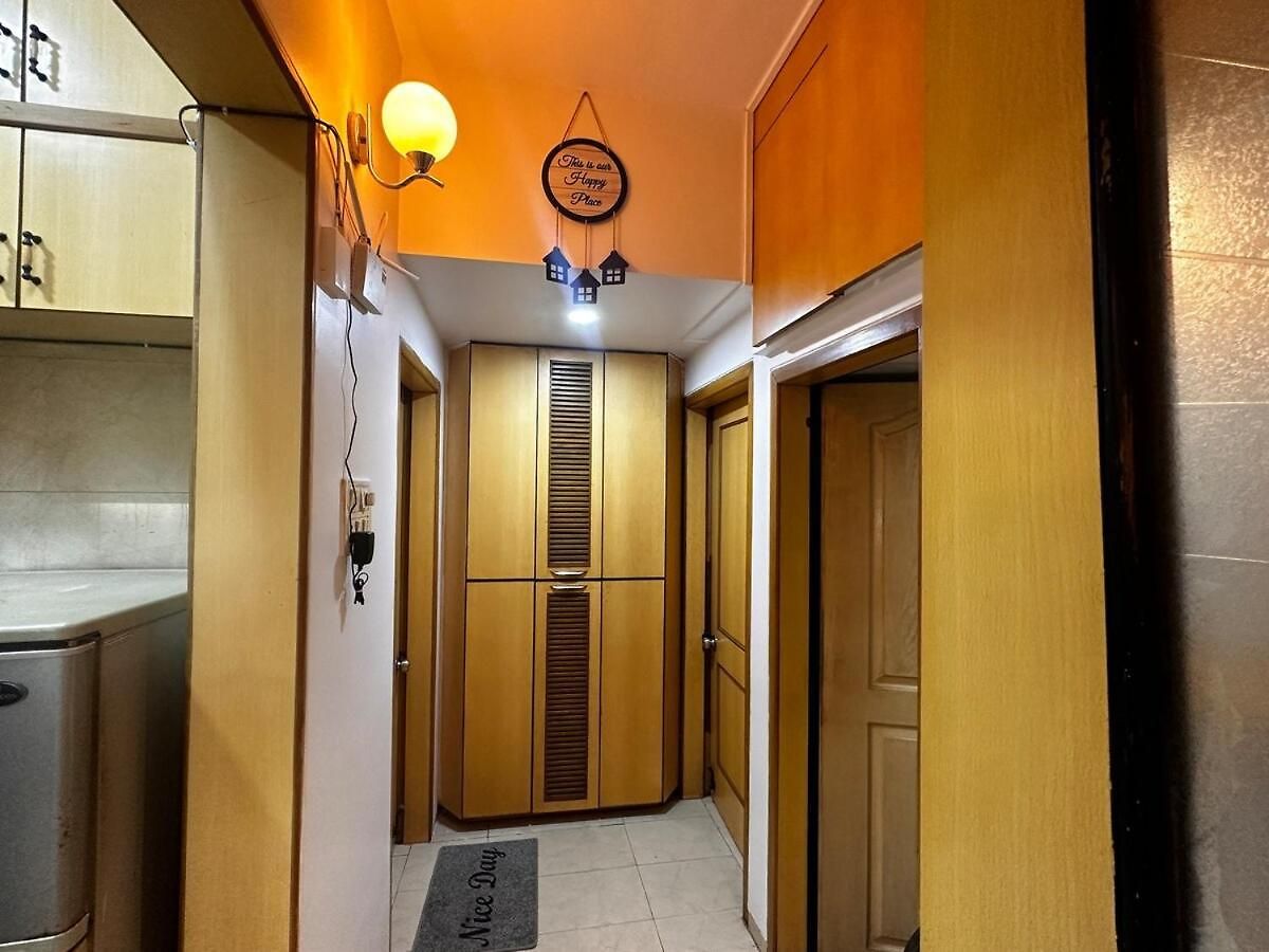 Apartment In Lokhandwala #014 *