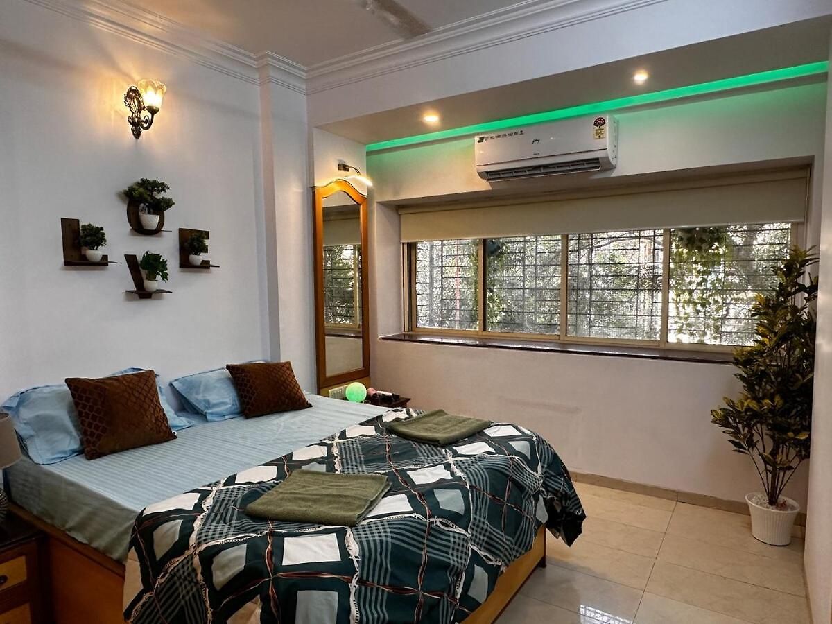In Lokhandwala #014 Apartment Mumbai