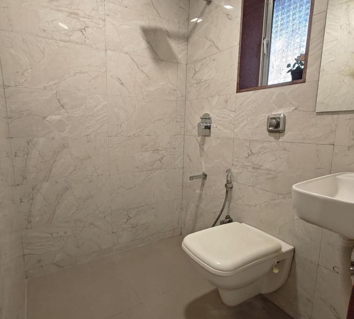 Apartment Spacious 1bhk Off Carter Road Mumbai
